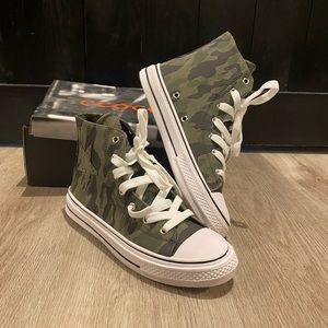 BRAND NEW! Ccocci size 7 sneakers